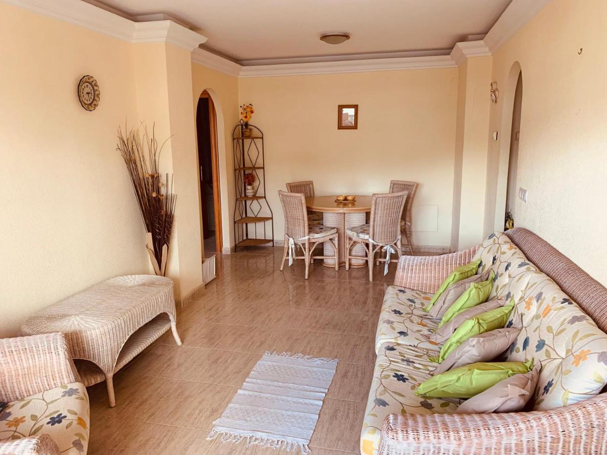 LMHA 09 Marinesco 2, 2 Bedroom, 2 Bathroom Apartment with Pool View La Manga - Bed and Breakfast La Manga del Mar Menor
