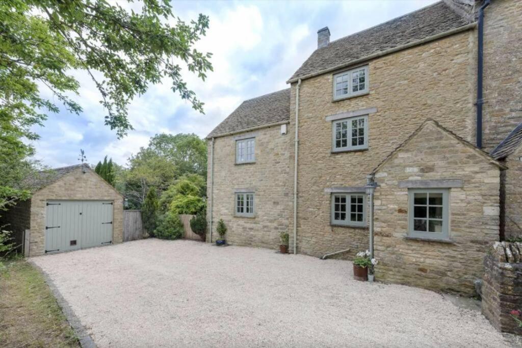 B&B Chipping Norton - May Cottage, Cosy 3 Bed Cotswold Cottage - Bed and Breakfast Chipping Norton