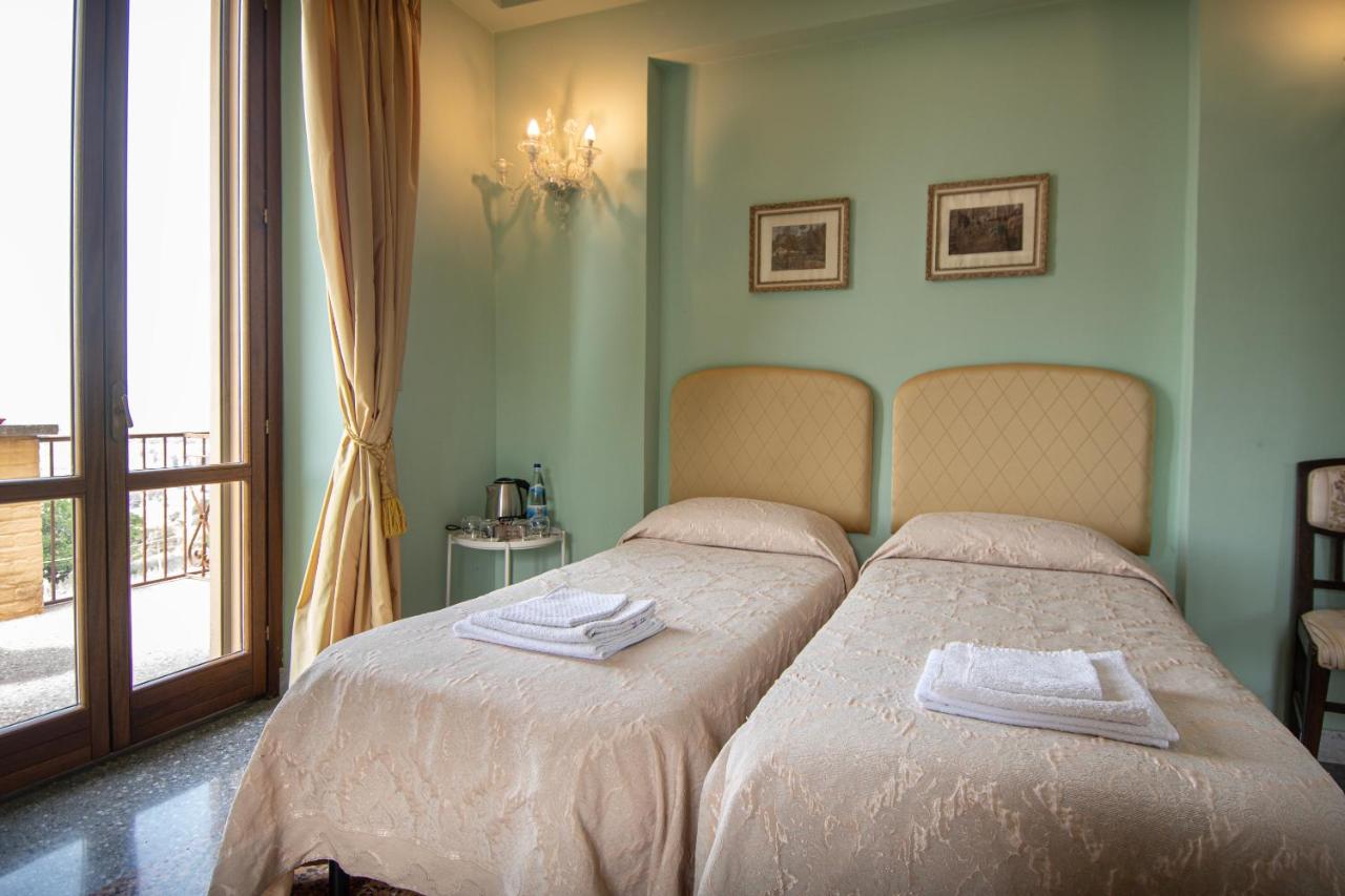 Habitación Cuádruple con balcón