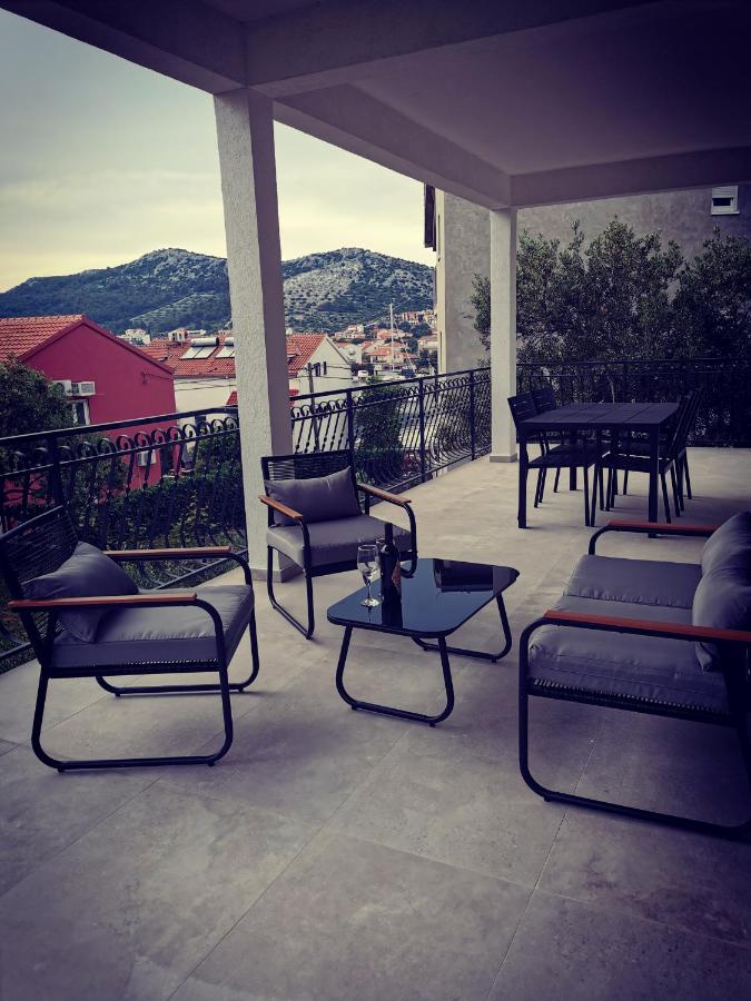 JBL - B&B