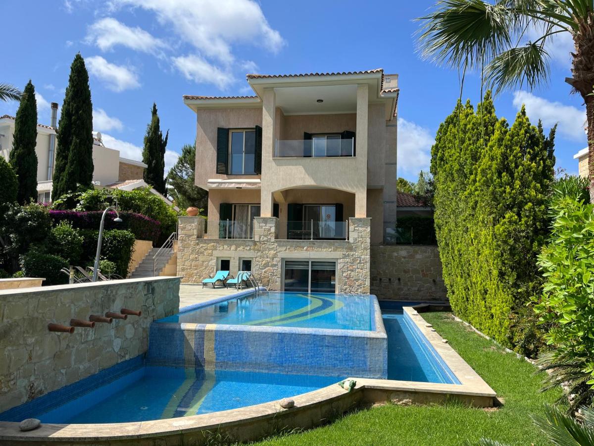 Amorosa Beach Villa 14 - Chambres d’hôtes Neo Chorio