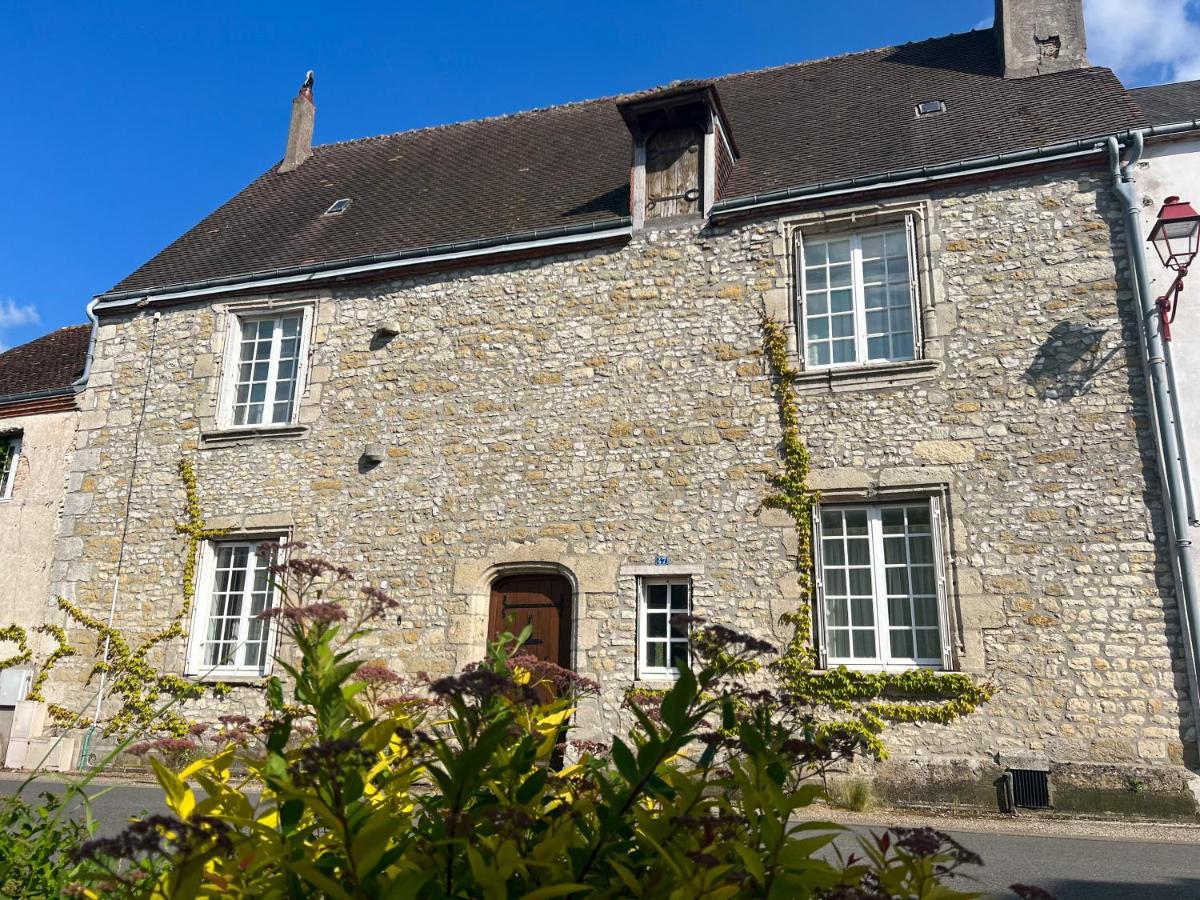 B&B Nancray-sur-Rimarde - Maison de charme, grand SPA JACUZZI, WIFI Fibre & Netflix - Bed and Breakfast Nancray-sur-Rimarde