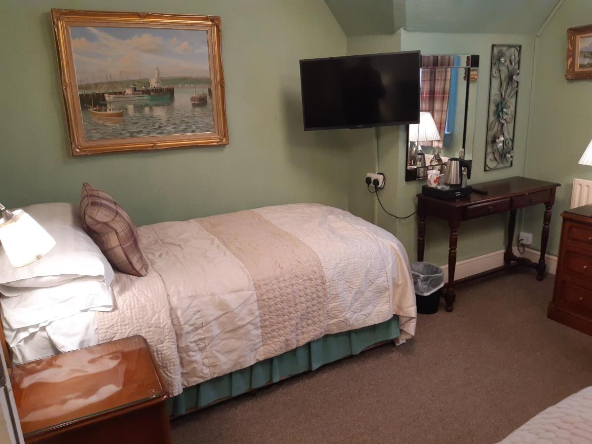 Family Room with Private External Bathroom