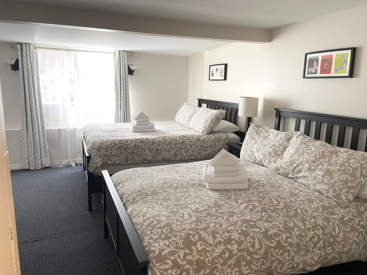 Familiesuite met Eigen Badkamer (Lagere Verdieping)