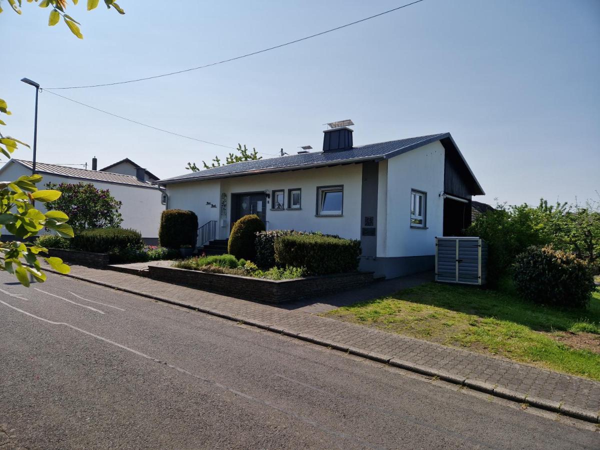Ferienhaus Vulkaneifel Haus Pesch - B&B