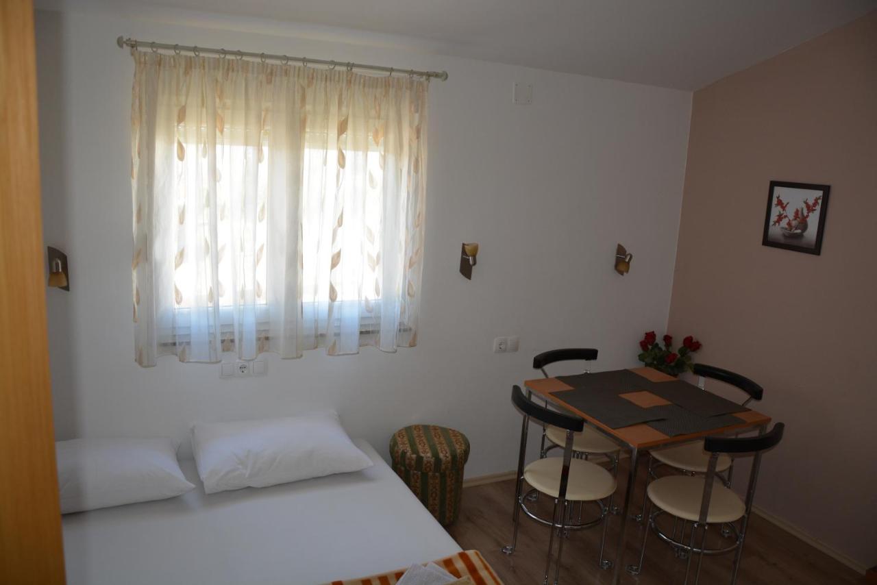 Appartamento con 2 Camere da Letto