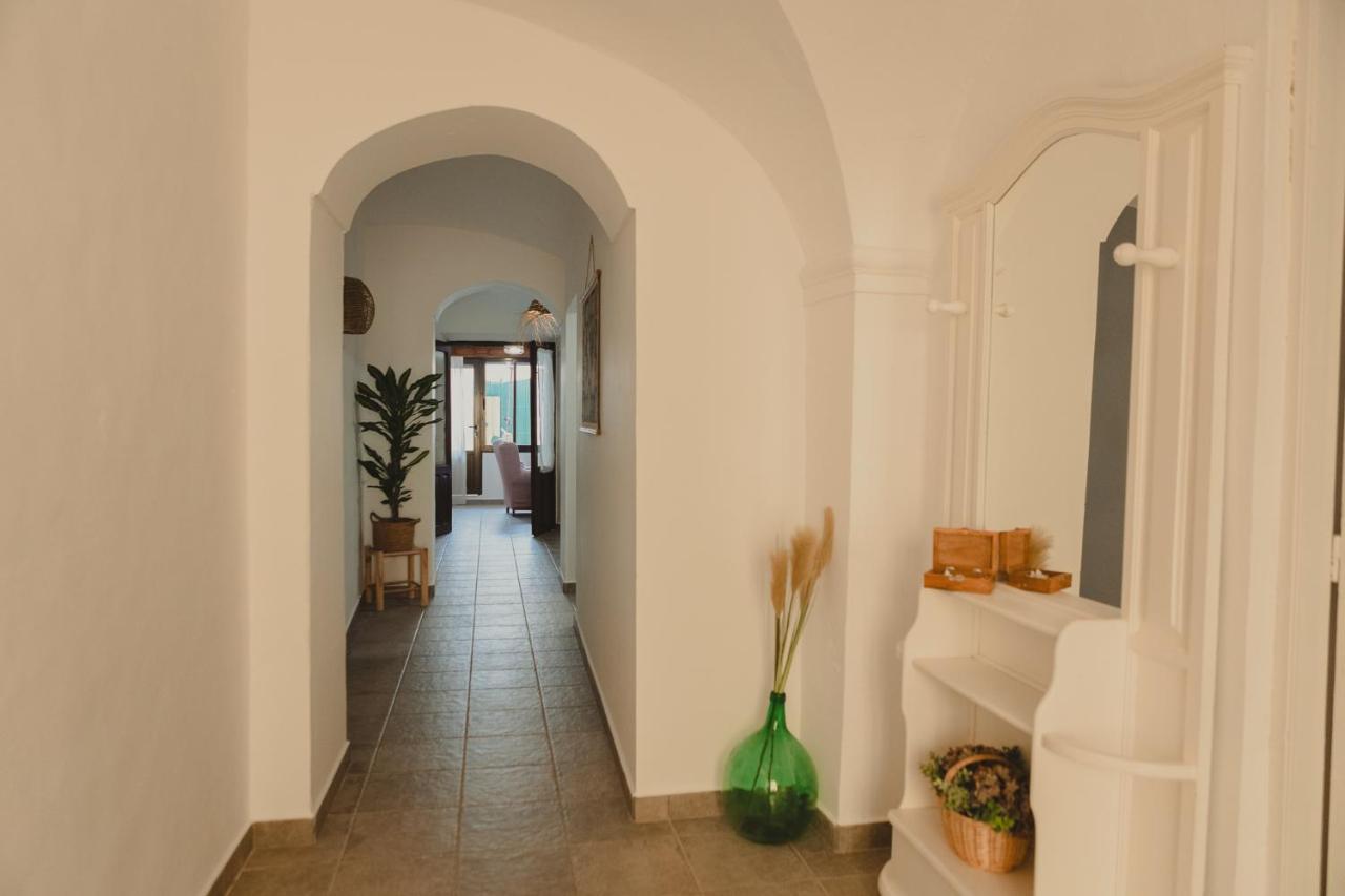 FURAHA - B&B