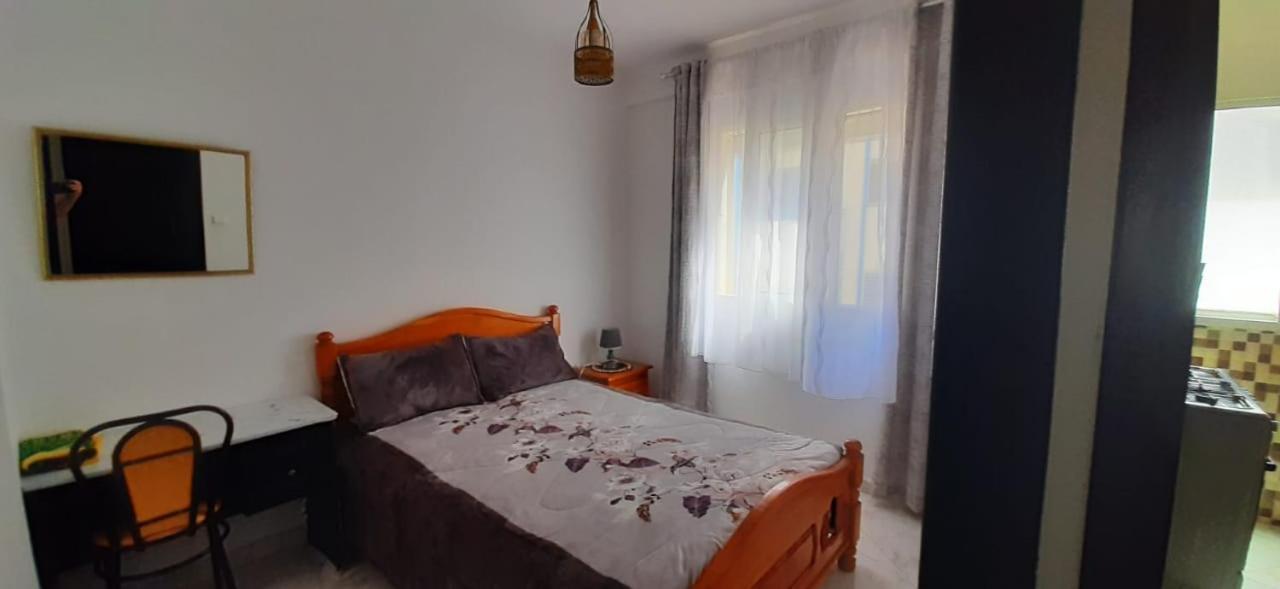 RESIDENCE AL Hoceima 2 Minutes de prés de PLAGE CALABONITA - Chambres d’hôtes