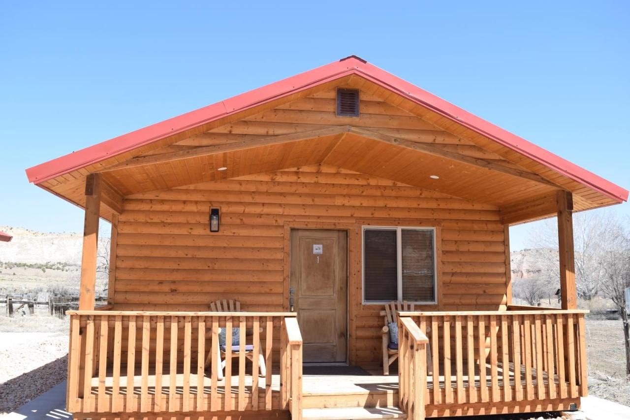 Log Cottages at Bryce Canyon #1 - B&B