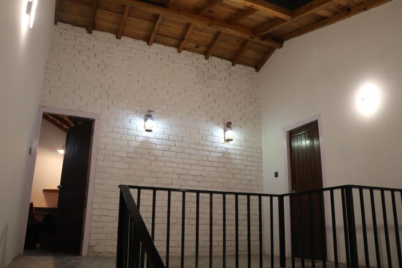 Meraki Living Farmstay, Mukteshwar - B&B Nainital