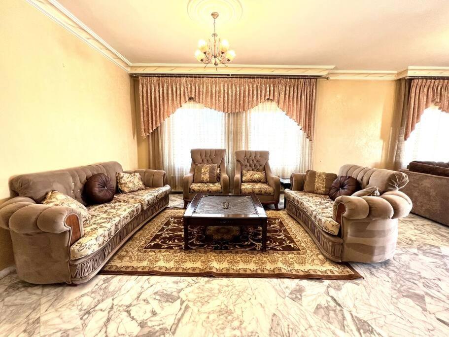 B&B Amman - Cozy 3 Bedroom Apartment Near 7th Circle - Bed and Breakfast Amman