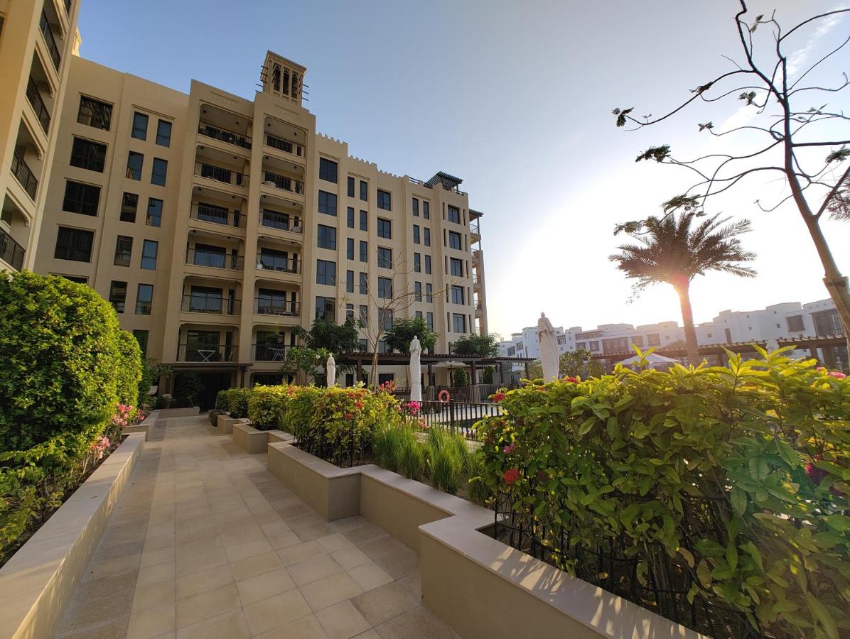 Ultimate Stay / Next to Burj Al Arab / Upscale Luxury / Amazing Pool with a View / Perfect Holiday / Madinat Jumeirah / 2 BDR - B&B