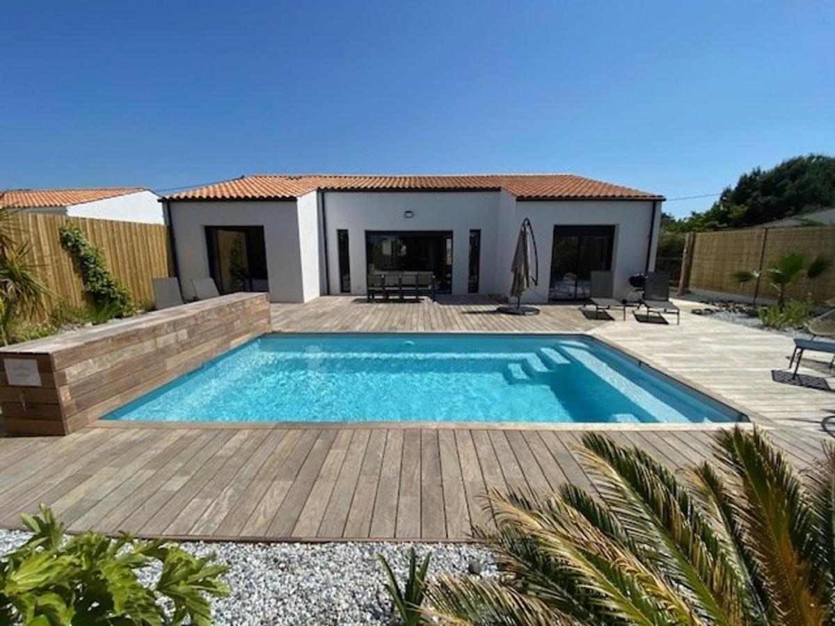 Maison contemporaine à Saint-Denis-d'Oléron avec piscine privée, proche plage, 10 couchages - FR-1-246A-243 - B&B