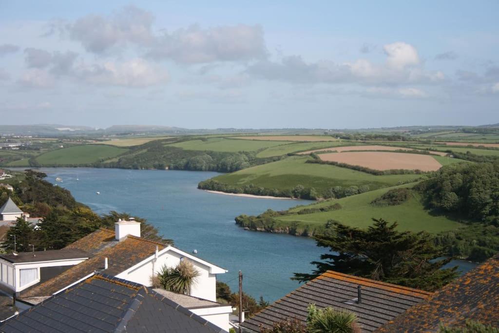 Large house sleeps up to 22, near fistral beach. - Ferienwohnung