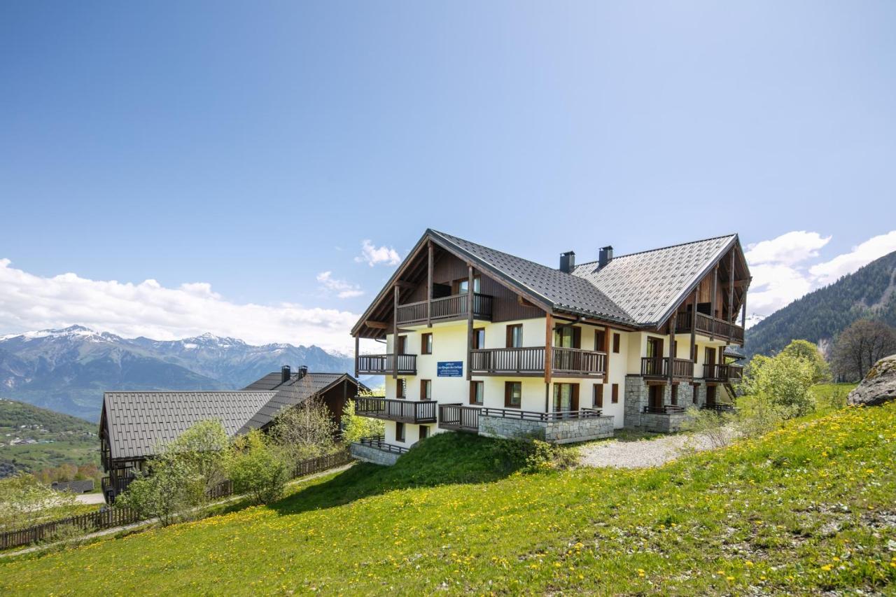 Les Alpages du Corbier C101 - Bed and Breakfast