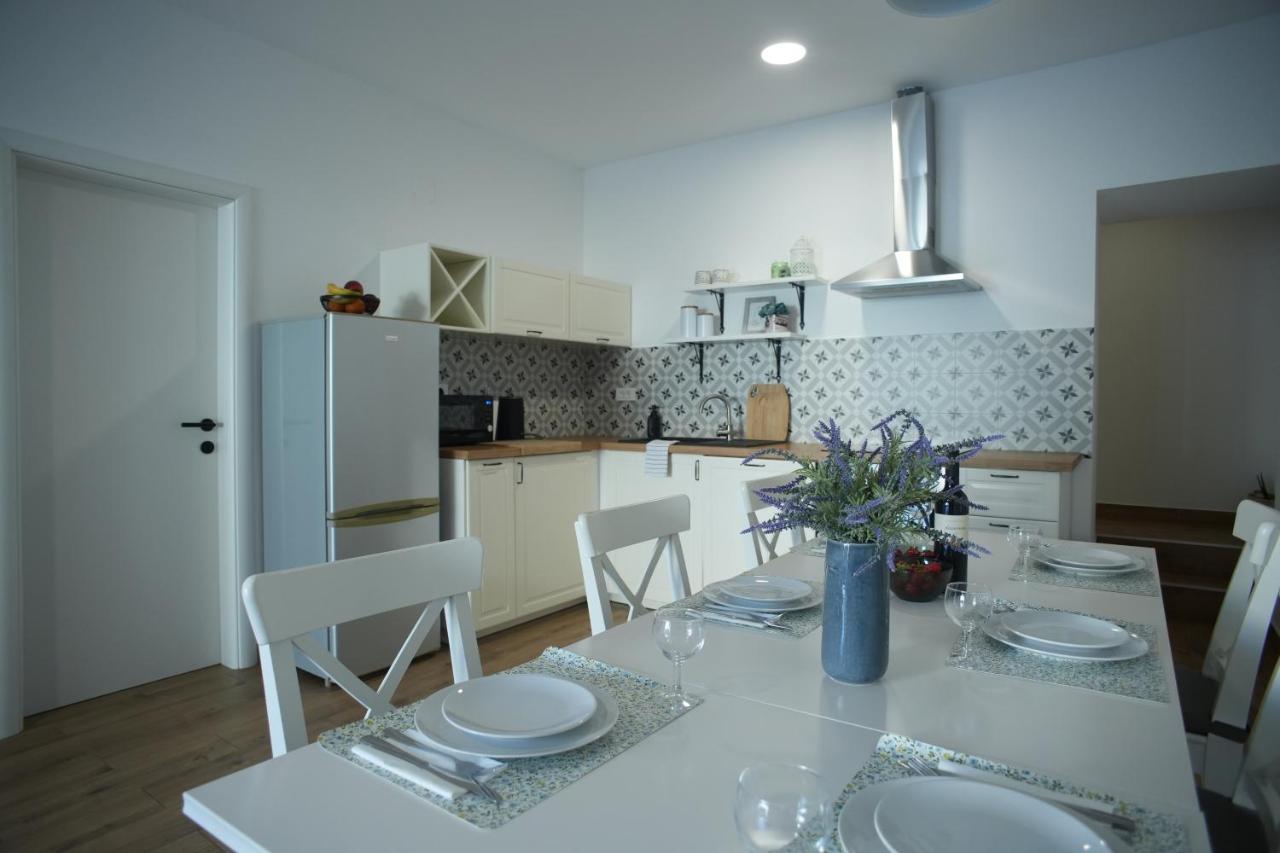 Apartments Petrich - B&B Jesenice