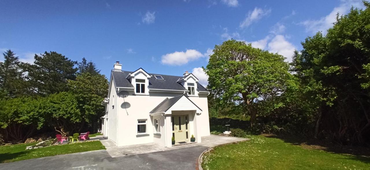 B&B Galway - Atlantic Way Cottage - Bed and Breakfast Galway