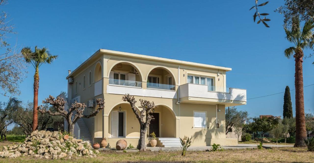 Diogia Luxury Apartment- Comfort & Elegance, by ZanteWize - Bed and Breakfast