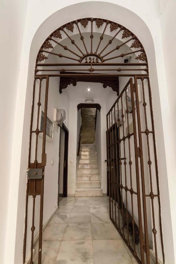 MAR - Beautiful apartment with two bedrooms and two bathrooms - B&B Sevilla