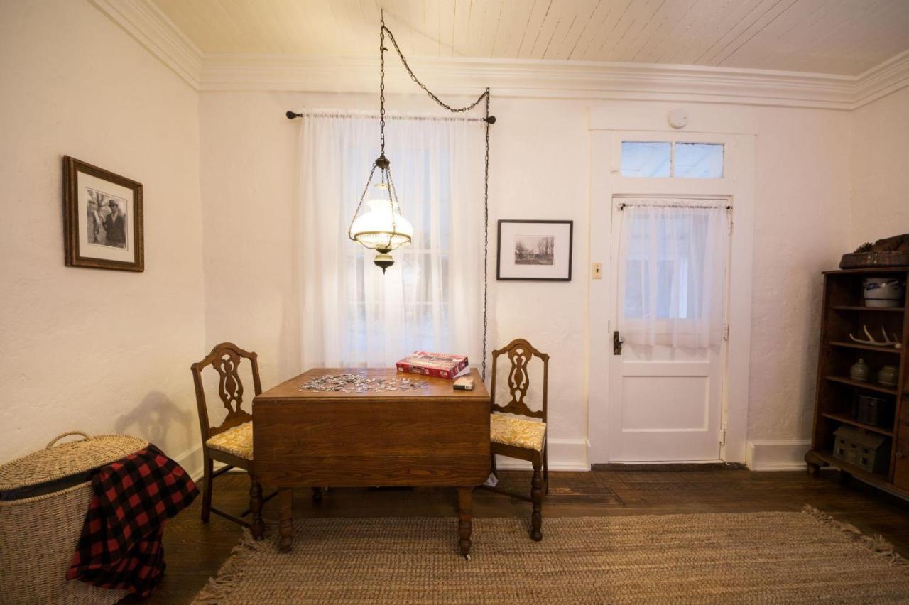 1840 Stagecoach - B&B Nashville