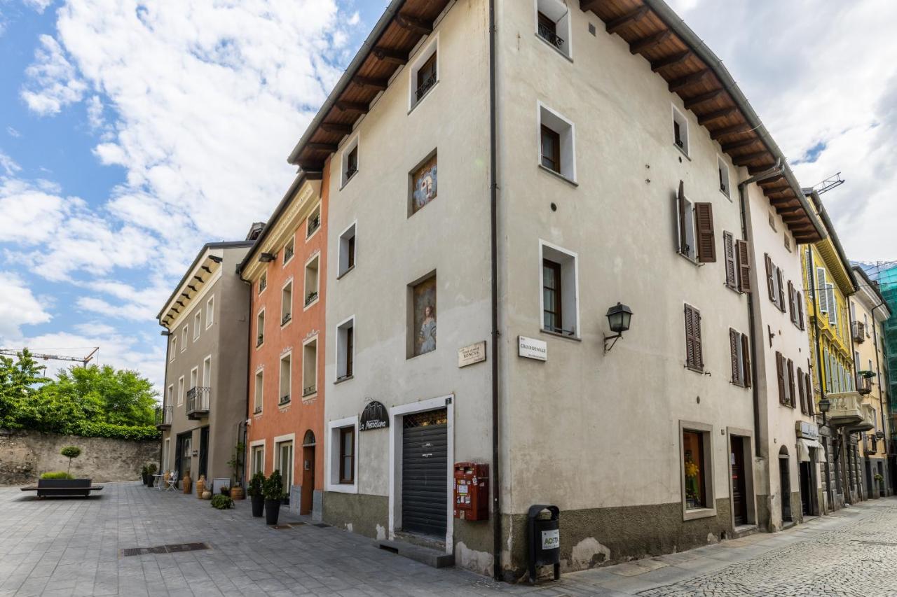 Aosta Centre Apartments - Croce di Città 88 - B&B