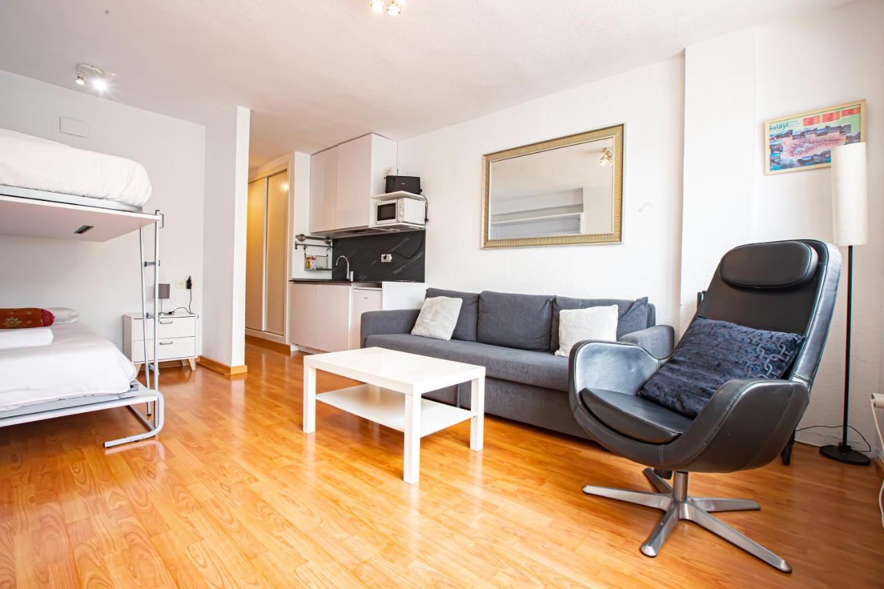 Holidays, Mont Blanc Estudio en Pradollano & Parking - B&B