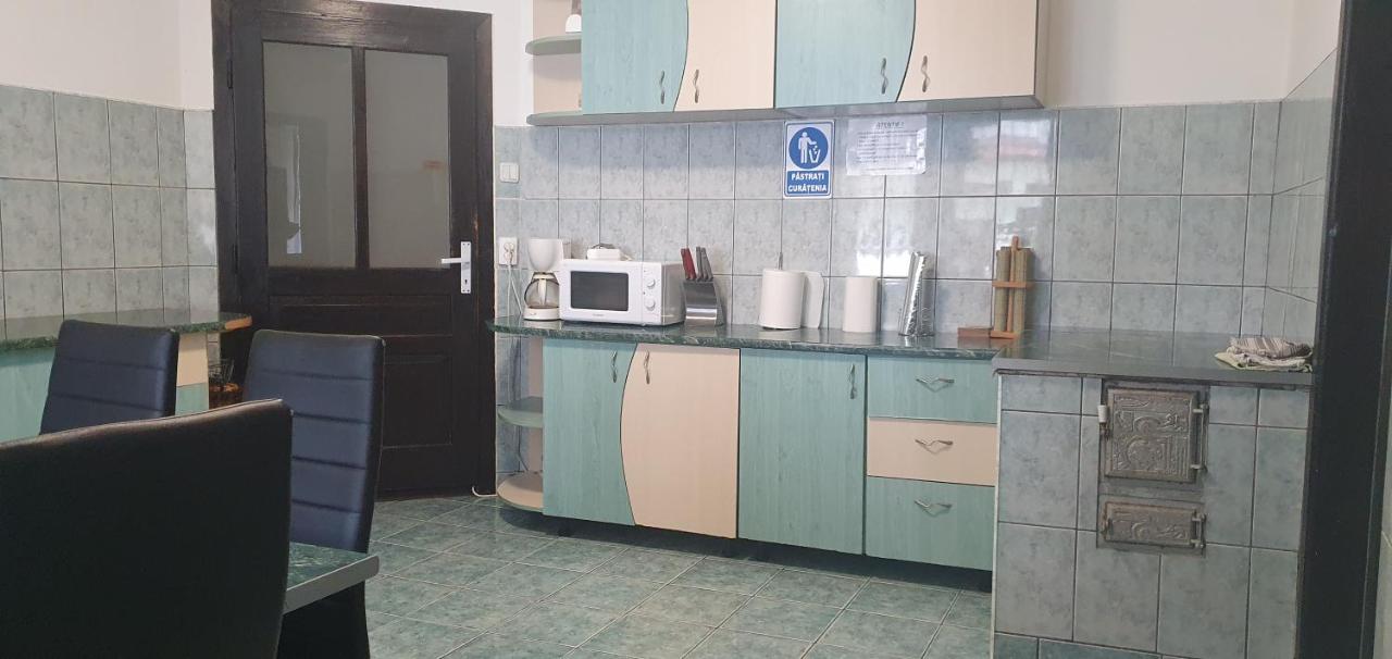 Pensiunea Cezar-Codrin - B&B