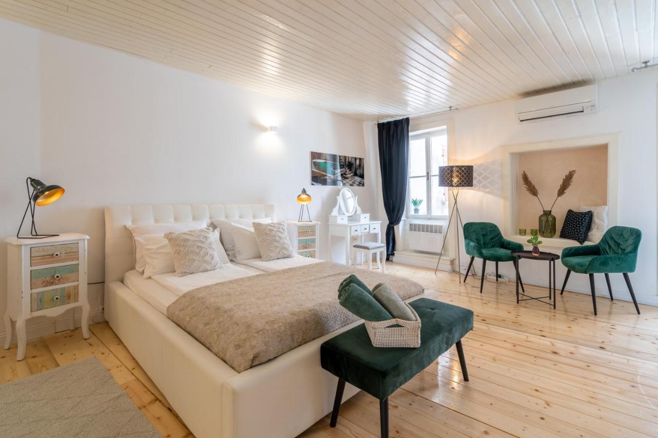 B&B Rovinj - CasaNoa Old Town Rovinj Apartment - Bed and Breakfast Rovinj