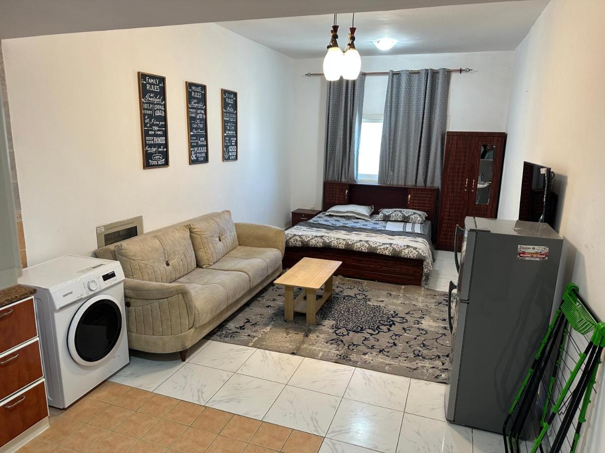 Apartment in Ajman,Studio flat - B&B