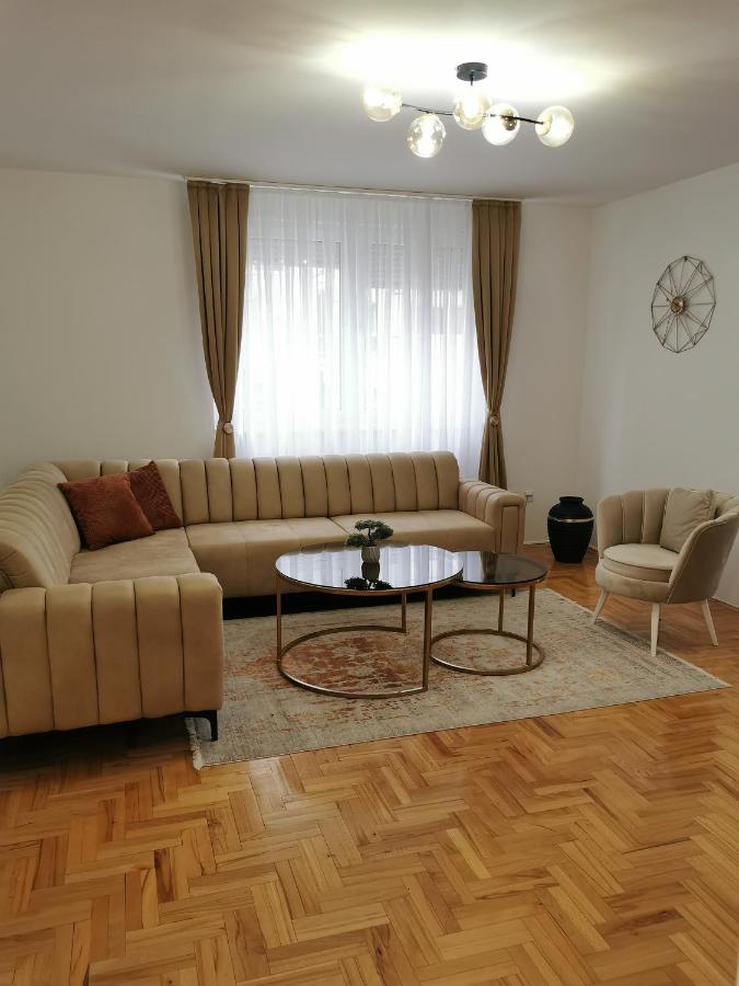 B&B Tuzla - Family apartment Tuzla (100 m2) - Bed and Breakfast Tuzla