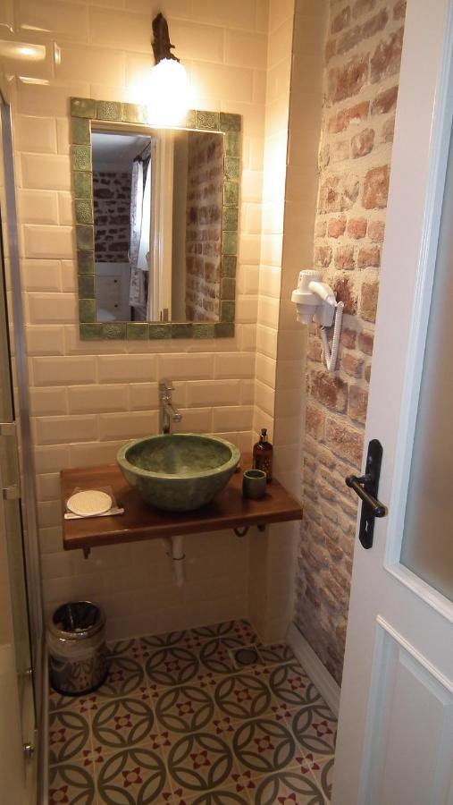 Double or Twin Room with Private Bathroom