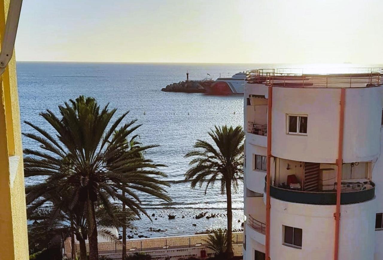 B&B Los Cristianos - DREAMY SUNSET, SeaFront, Direct Access To The Promenade,Wifi,Free Parking - Bed and Breakfast Los Cristianos