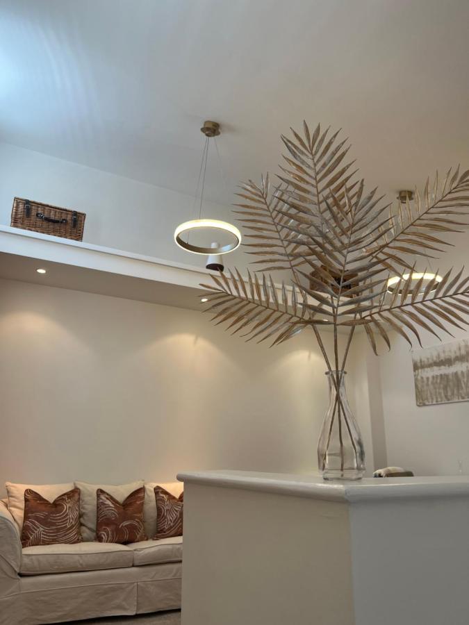 The Luxury Boutique Retreat - B&B North Cornelly