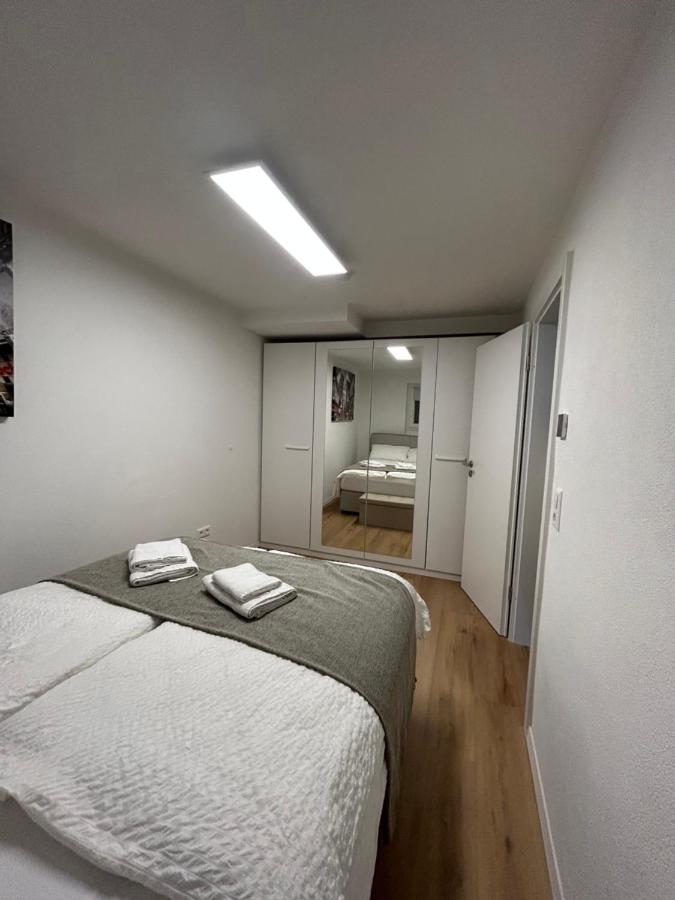 Souterrainwohnung - Remseck am Neckar - Bed and Breakfast Remseck am Neckar