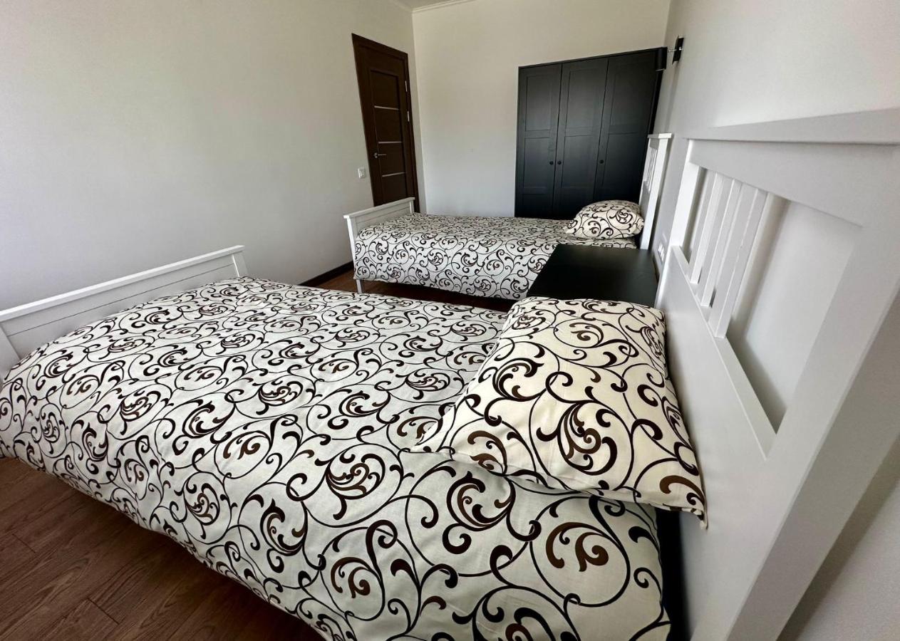 Swan City Family Apartment - Chambres d’hôtes Gulbene