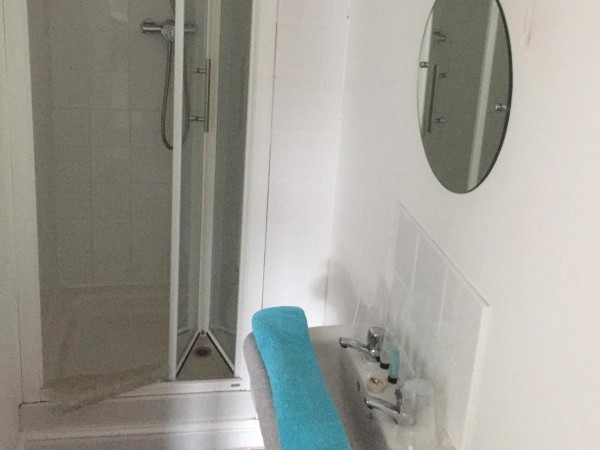 Twin Room with Private Bathroom