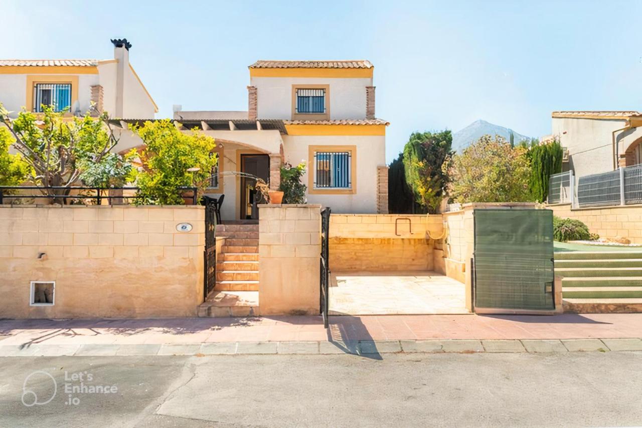 Velo Villa w/ A/C, free Wi-Fi & Pool near Benidorm - B&B