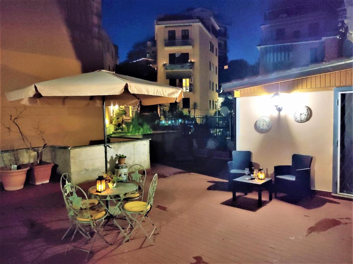 Vatican Heart Leone - Roman Terrace - B&B