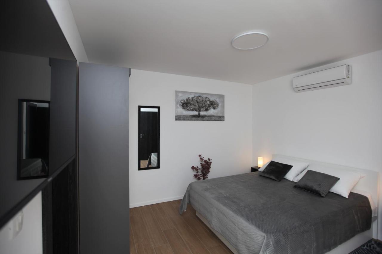 Appartamento con 2 Camere da Letto