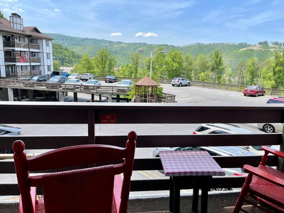 Relaxing Mountain Condo in Gatlinburg with City view ! - Chambres d’hôtes Gatlinburg