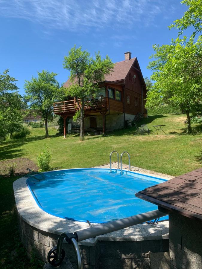 Chata s bazénem Bozkov - B&B Bozkov