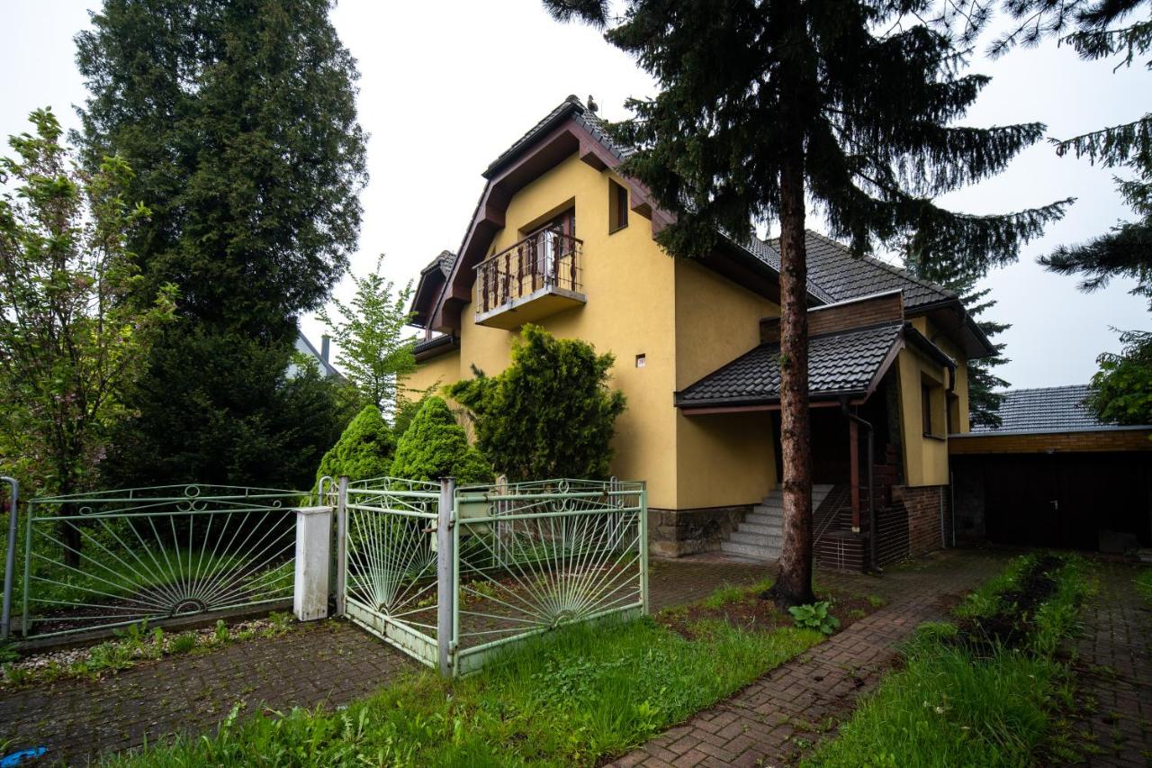 YURA vila Čeladná - B&B
