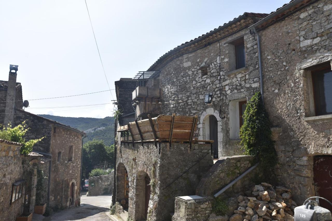 Le nid de la Buèges - Bed and Breakfast