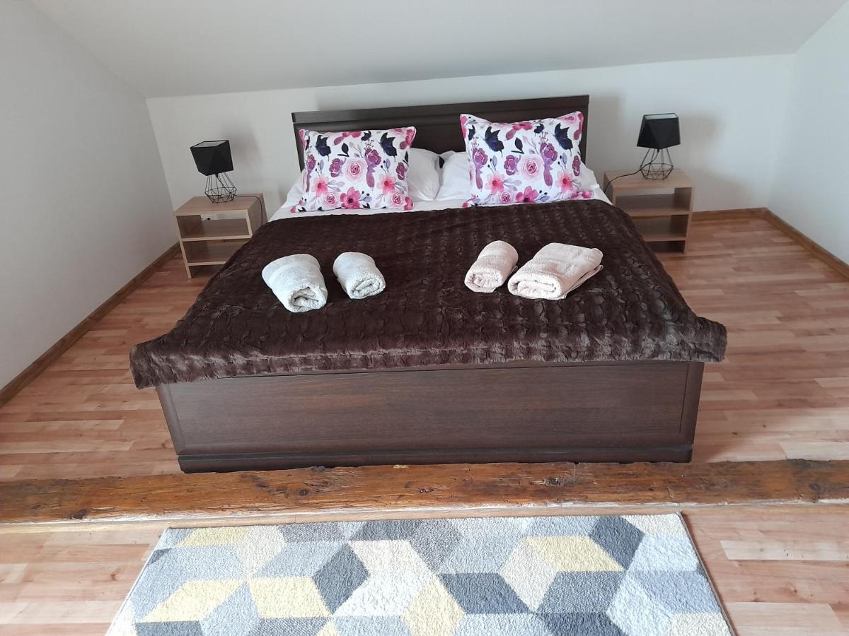 Deluxe Double Room with Shower
