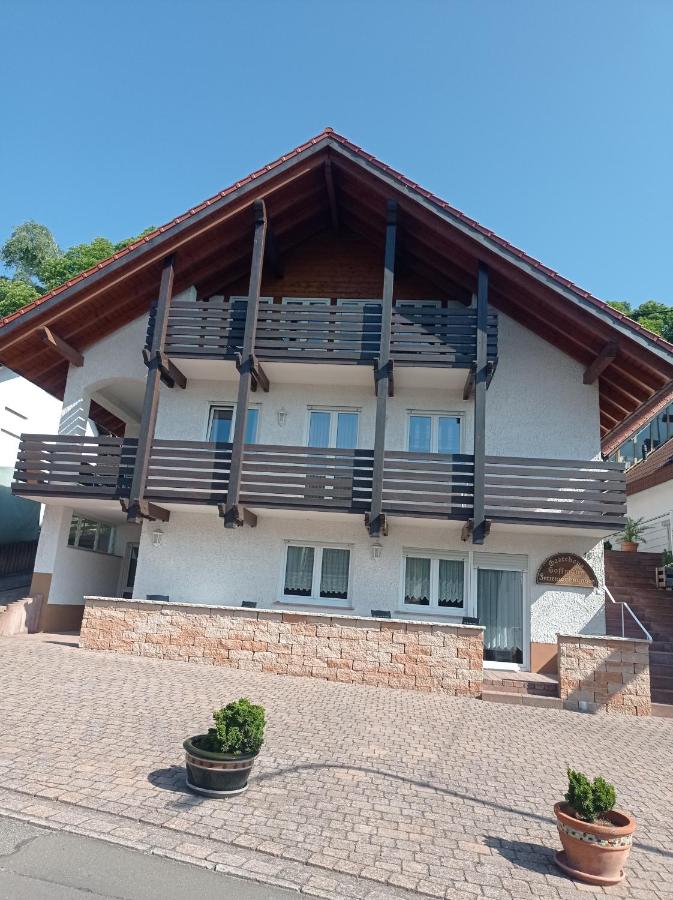 Gästehaus Hoffmann - Bed and Breakfast