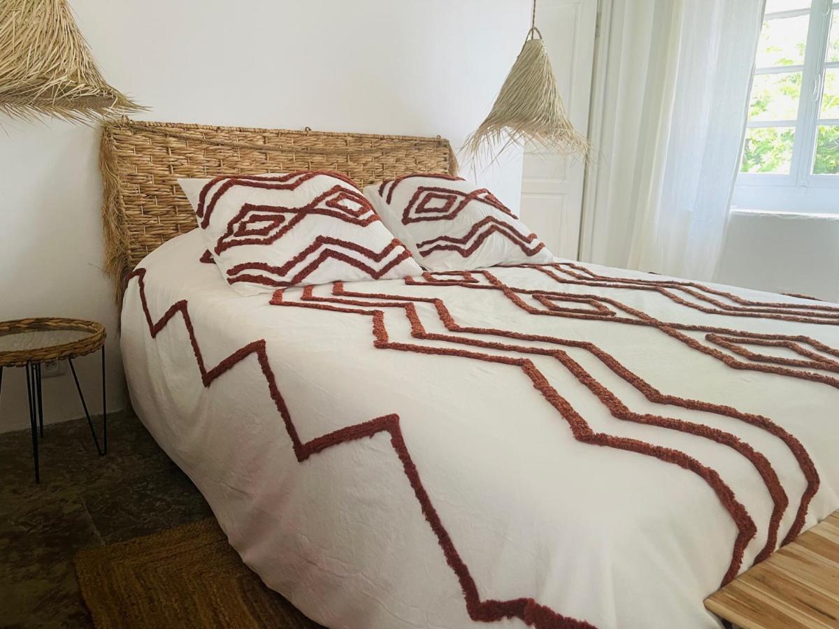 Kamer met Queensize Bed en Uitzicht op de Tuin