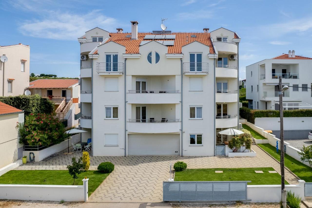 Villa Mirela - Ferienwohnung Petrcane