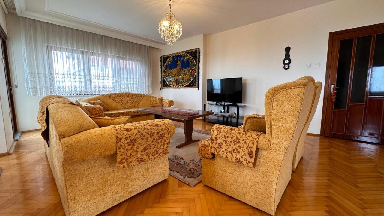 B&B Trabzon - Large Duplex Penthouse - 5 Rooms - 2 Bathrooms - SeaView - Hagia Sophia - Bed and Breakfast Trabzon