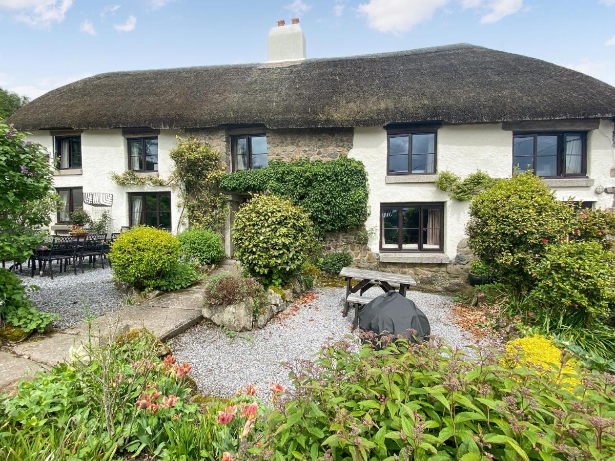 B&B Hennock - Warmhill Farmhouse - Bed and Breakfast Hennock