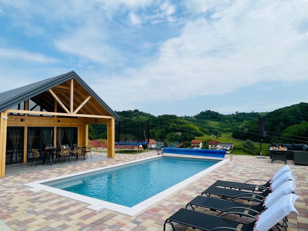 Holiday House Adamo - B&B